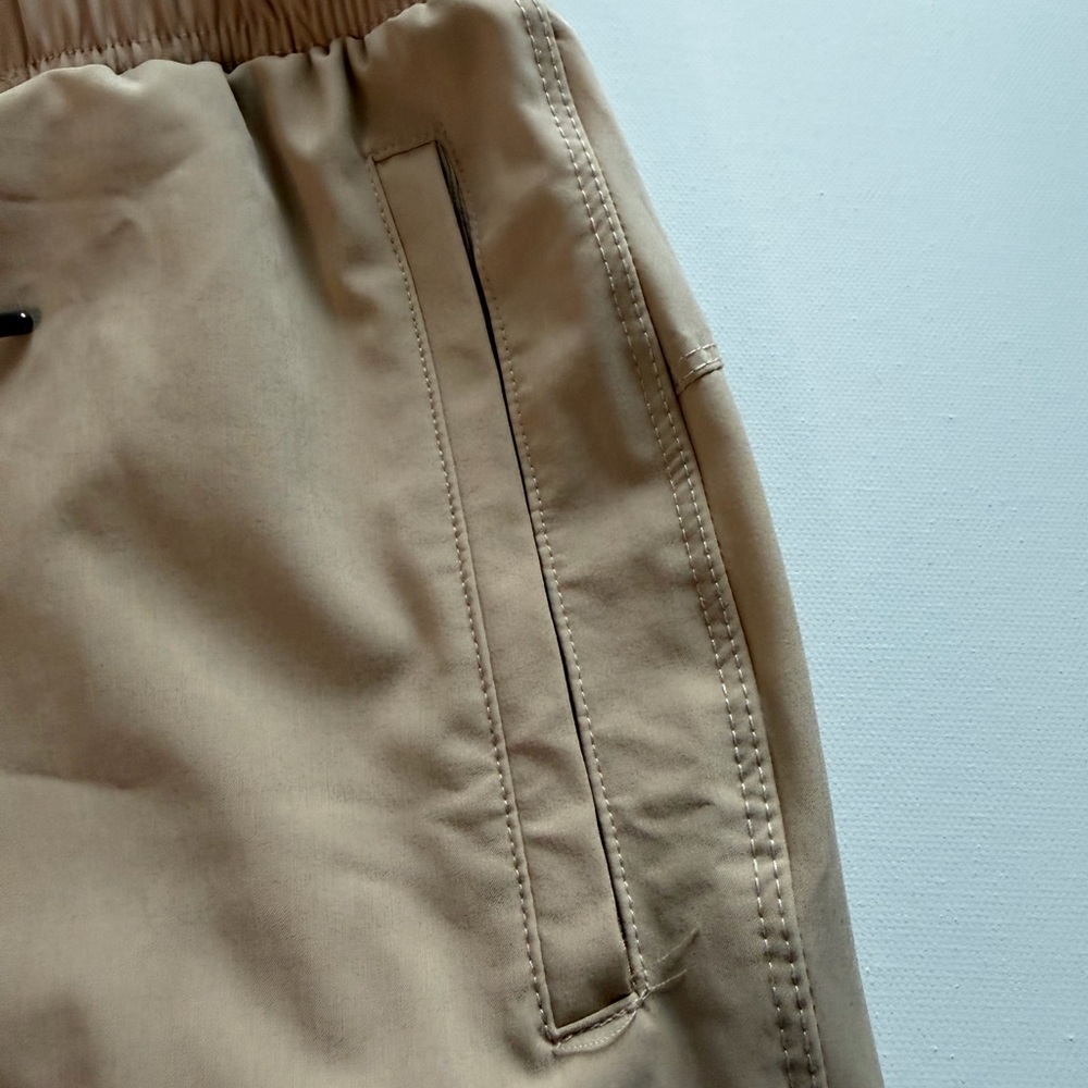 Freely Athleisure Jogger Pants Women’s Medium Tan Lightweight Travel Activewear - Picture 6 of 11